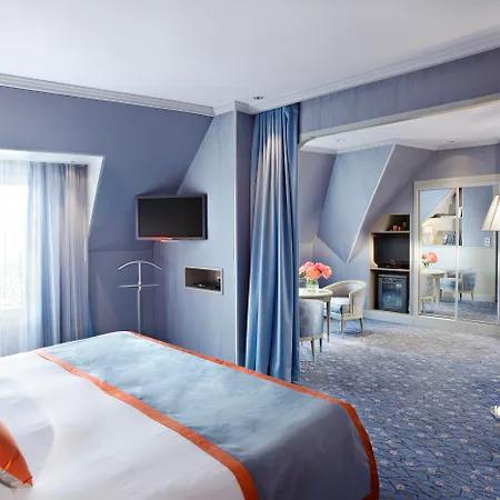Hotel Rochester Champs Elysees 4*