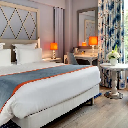 Rochester Champs Elysees Paris