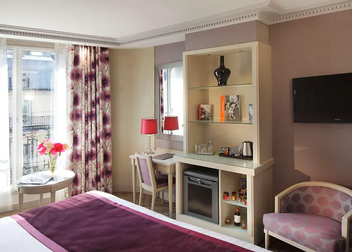 Rochester Champs Elysees Hotell 4*