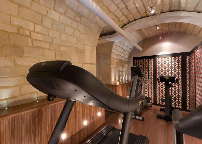Hotell Rochester Champs Elysees 4*