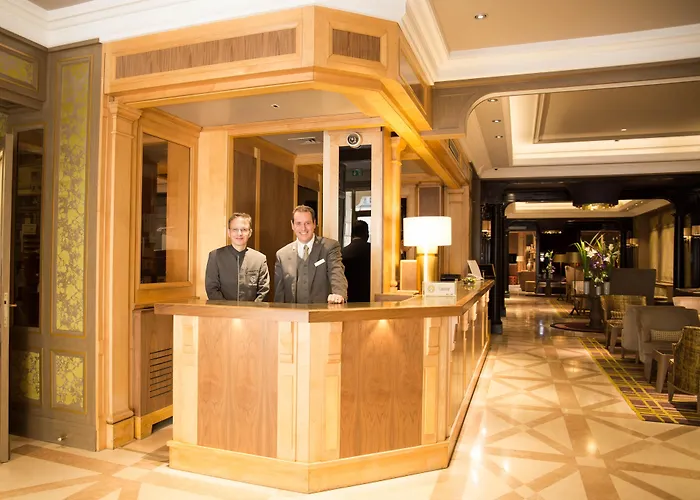 Rochester Champs Elysees Hotell 4*