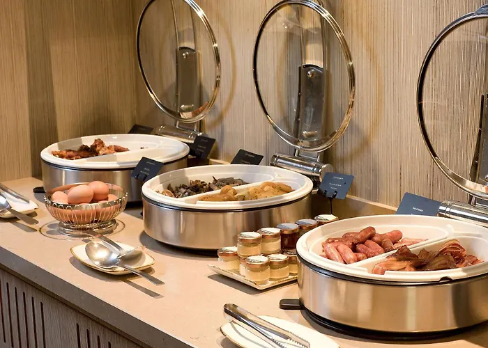 Rochester Champs Elysees Hotell 4*