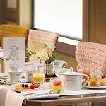 Rochester Champs Elysees 4*