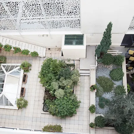 Rochester Champs Elysees