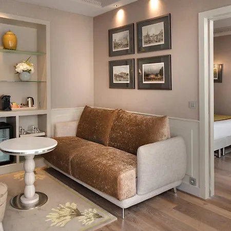 Rochester Champs Elysees מלון 4*