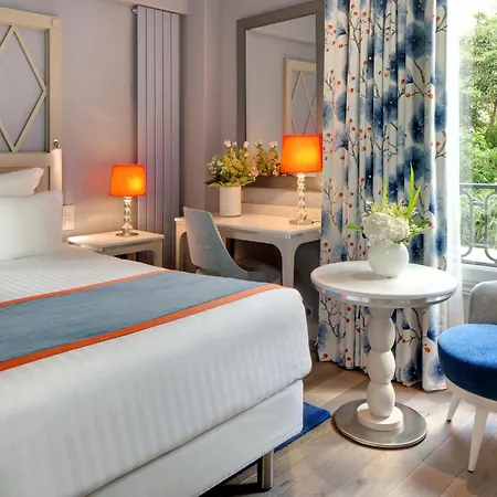 מלון Rochester Champs Elysees 4*