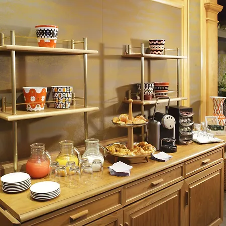 Rochester Champs Elysees Hotel 4*