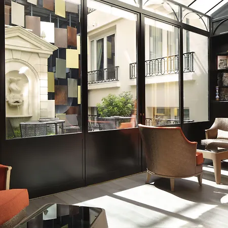 Hotell Rochester Champs Elysees 4*