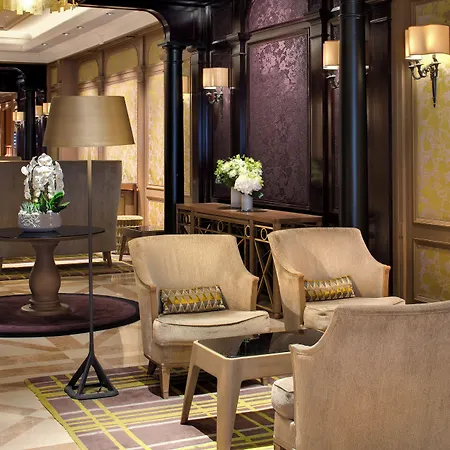Hotel Rochester Champs Elysees París