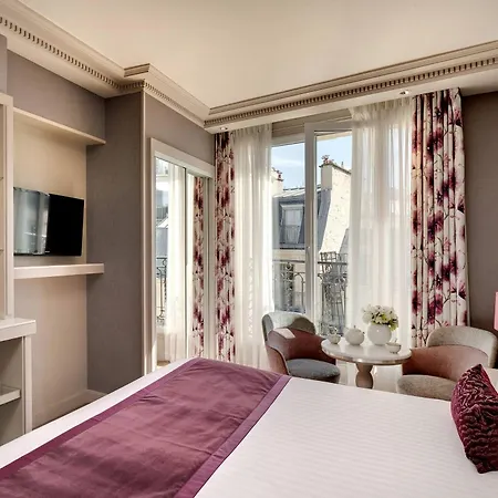 Hotel Rochester Champs Elysees 4*