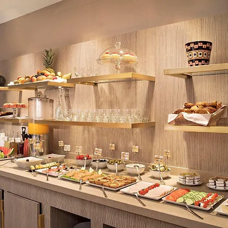 Rochester Champs Elysees Hotel 4*