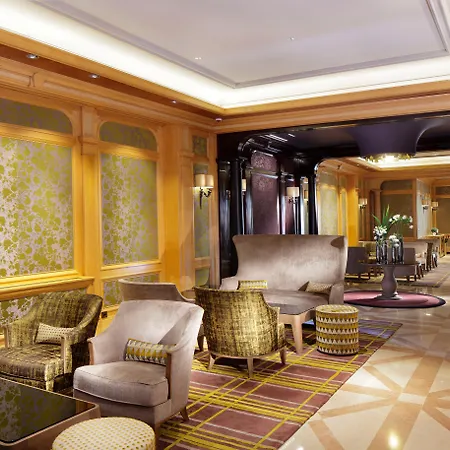 Hotel Rochester Champs Elysees París
