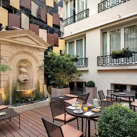 Hotel Rochester Champs Elysees 4*