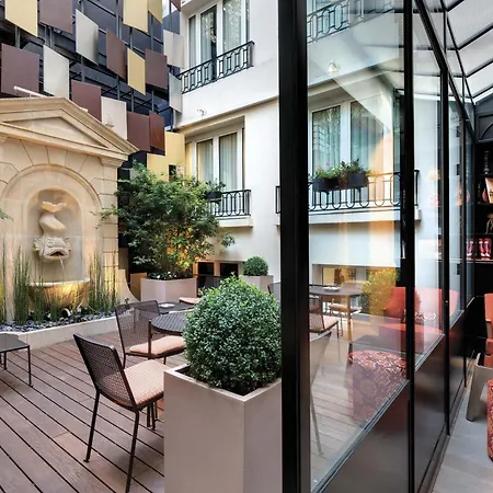 Rochester Champs Elysees Hotel 4*
