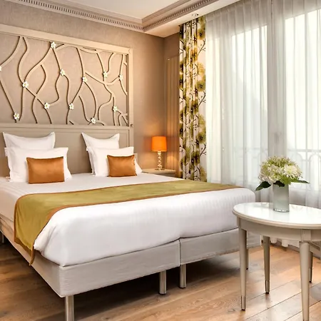 Rochester Champs Elysees Otel 4*