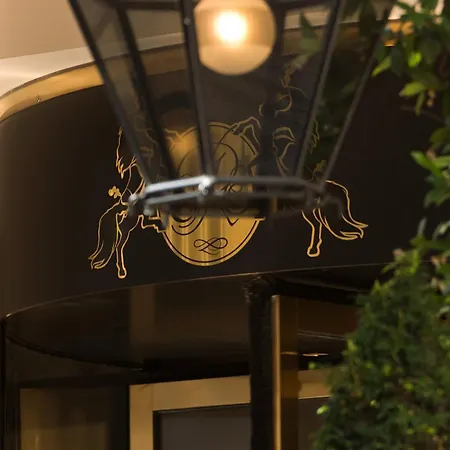 ロチェスター シャンゼリゼ パリ