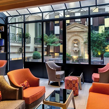 Hotel Rochester Champs Elysees 4*