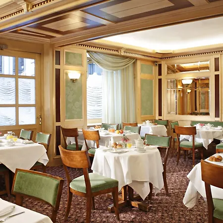 Rochester Champs Elysees Hotel