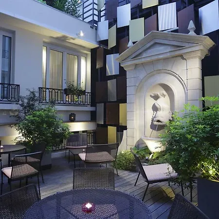 Rochester Champs Elysees 4* París