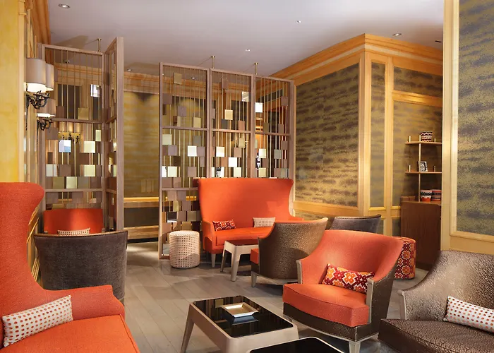 Hotel Rochester Champs Elysees Parigi