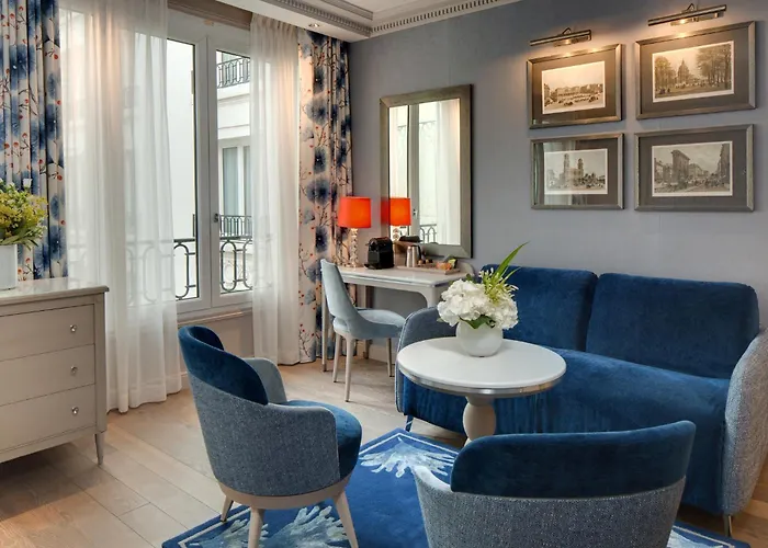 Hotel Rochester Champs Elysees 4*