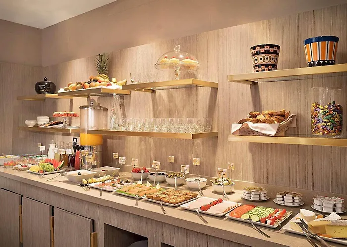 Отель Rochester Champs Elysees 4*