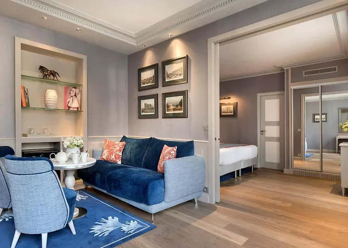 Rochester Champs Elysees Paris