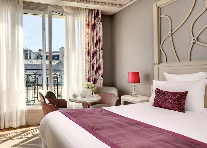 Rochester Champs Elysees Hotel 4*
