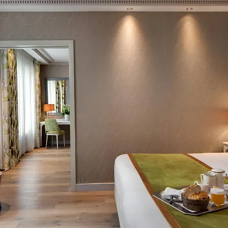 Rochester Champs Elysees Paris