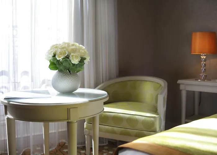 Rochester Champs Elysees 4*